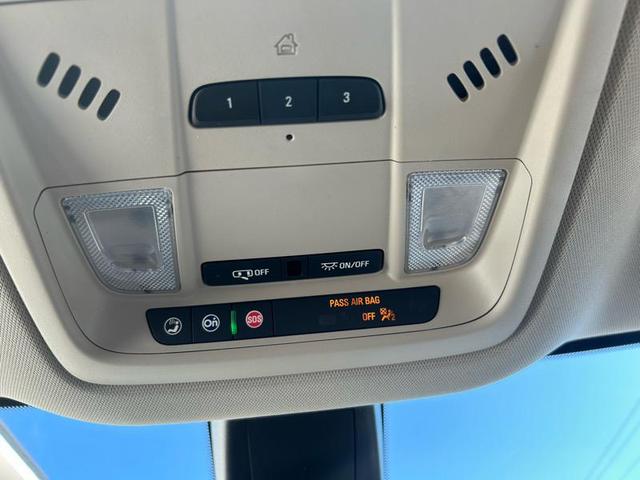 Photo of 2020 White Buick Enclave