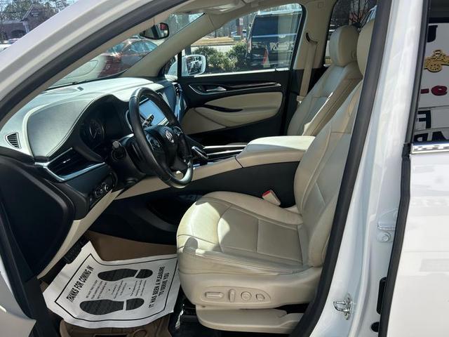 Photo of 2020 White Buick Enclave