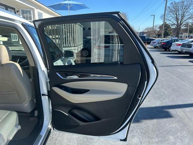 Photo of 2020 White Buick Enclave