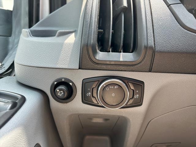 Photo of 2016 Oxford White Ford Transit-250
