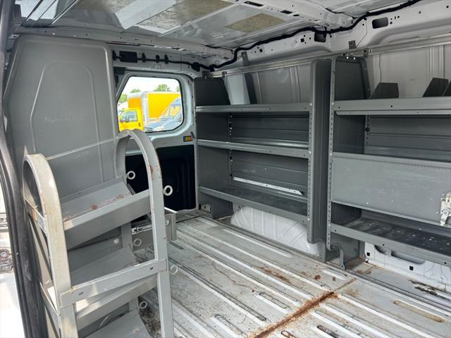 Photo of 2016 Oxford White Ford Transit-250