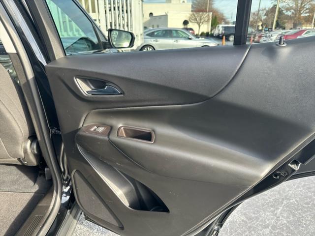Photo of 2021 Mosaic Black Metallic Chevrolet Equinox