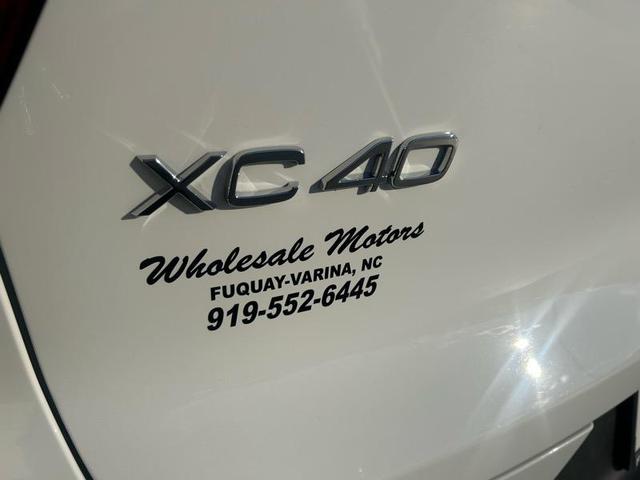 Photo of 2020 Ice White Volvo XC40