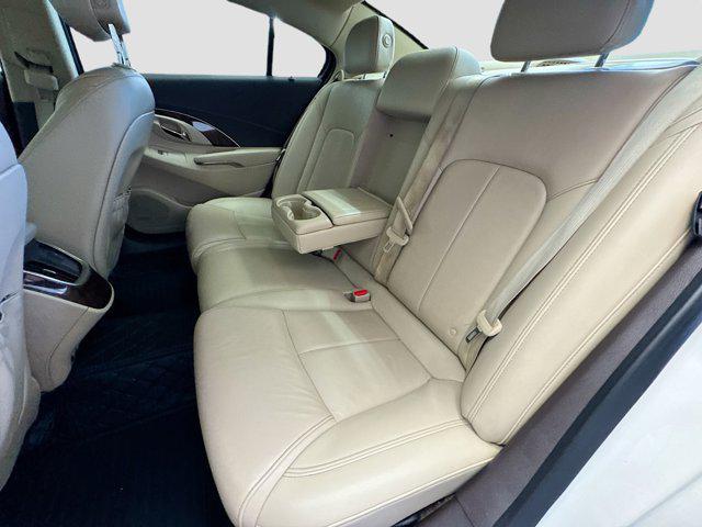Photo of 2014 White Diamond Tricoat Buick LaCrosse