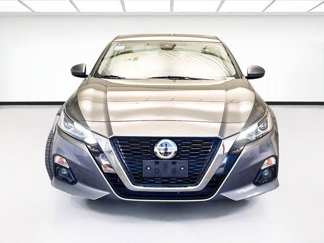 Photo of 2021 Gun Metallic Nissan Altima