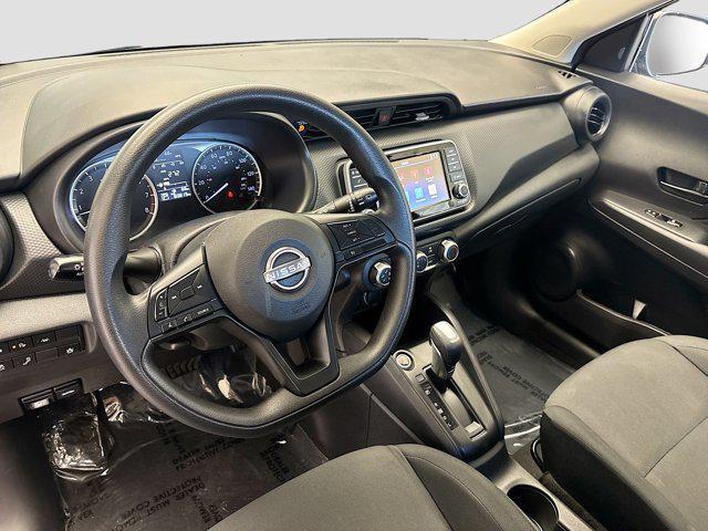 Photo of 2023 Gun Metallic Nissan Kicks