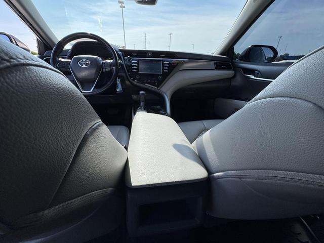 Photo of 2019 Celestial Silver Metallic Toyota Camry
