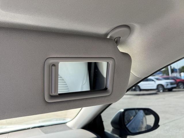 Photo of 2019 Celestial Silver Metallic Toyota Camry