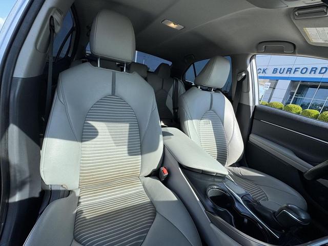 Photo of 2019 Celestial Silver Metallic Toyota Camry