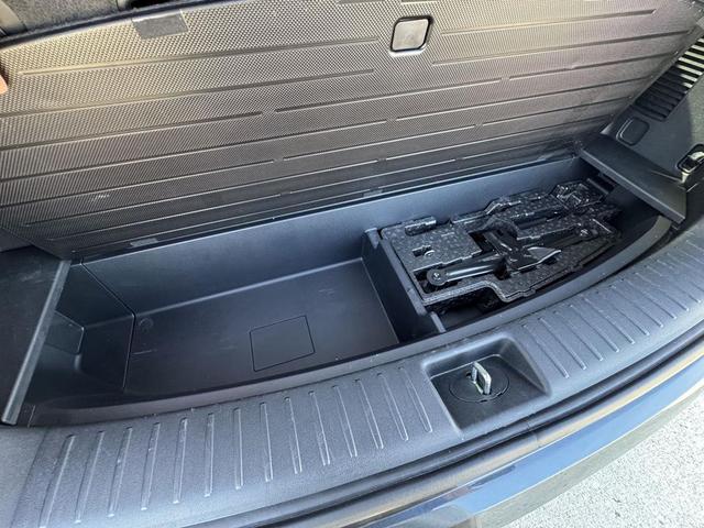 Photo of 2022 Gravity Grey Kia Sorento
