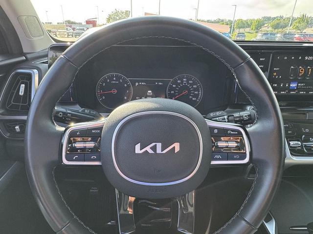 Photo of 2022 Gravity Grey Kia Sorento