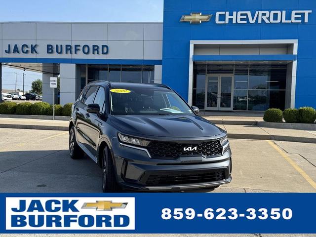 Photo of 2022 Gravity Grey Kia Sorento