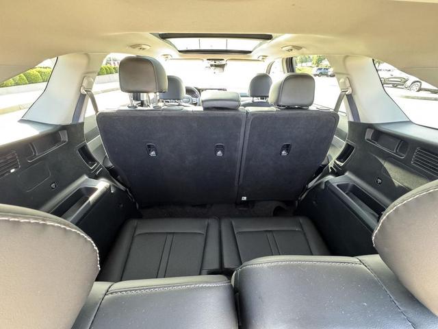 Photo of 2022 Gravity Grey Kia Sorento