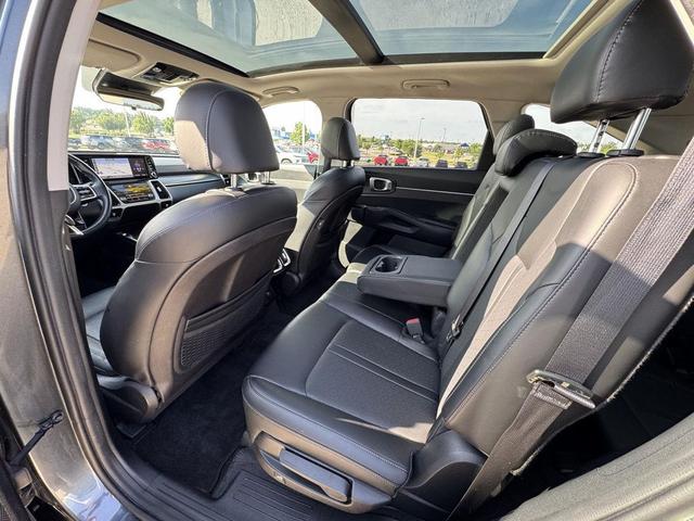 Photo of 2022 Gravity Grey Kia Sorento