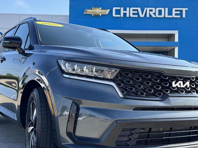 Photo of 2022 Gravity Grey Kia Sorento