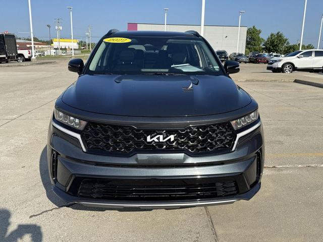 Photo of 2022 Gravity Grey Kia Sorento