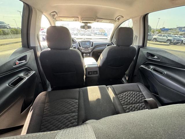 Photo of 2018 Silver Ice Metallic Chevrolet Equinox