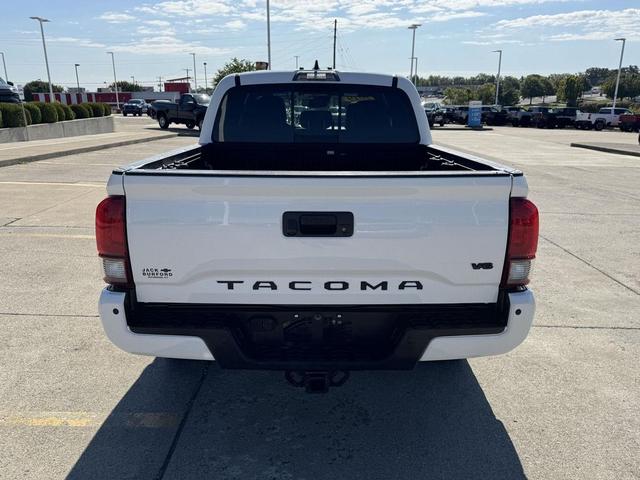 Photo of 2019 Super White Toyota Tacoma