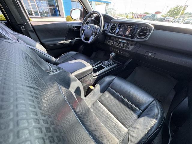 Photo of 2019 Super White Toyota Tacoma