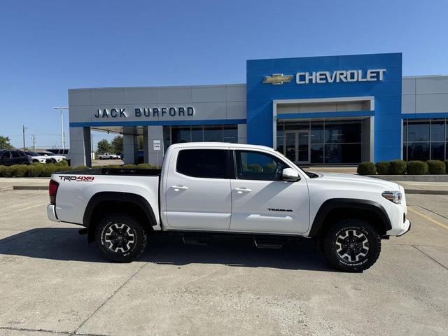 Photo of 2019 Super White Toyota Tacoma