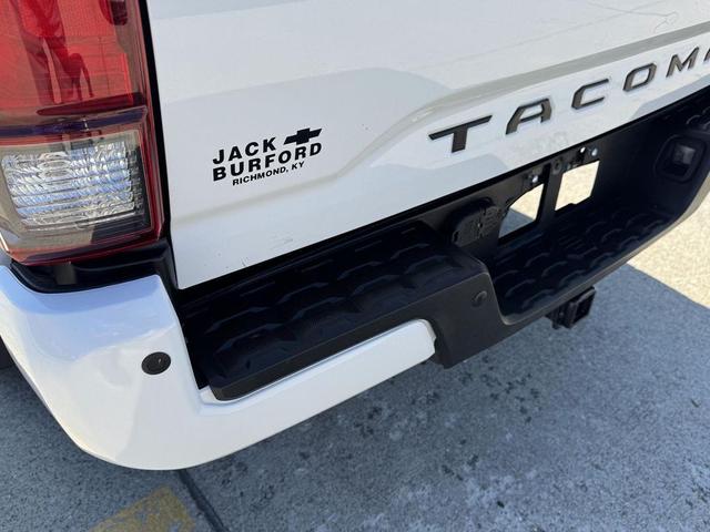 Photo of 2019 Super White Toyota Tacoma
