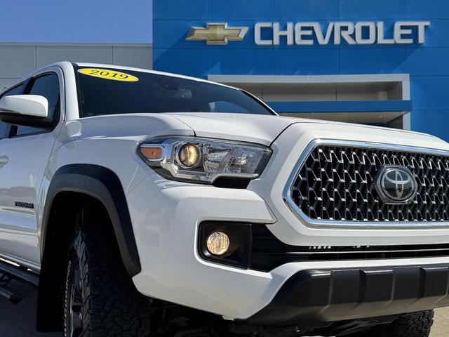 Photo of 2019 Super White Toyota Tacoma