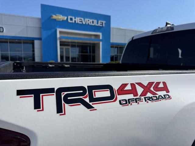 Photo of 2019 Super White Toyota Tacoma