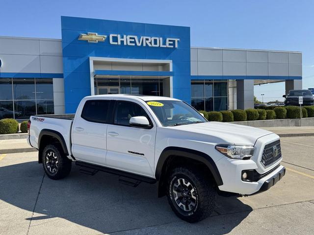 Photo of 2019 Super White Toyota Tacoma