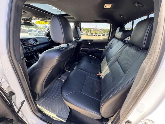 Photo of 2019 Super White Toyota Tacoma