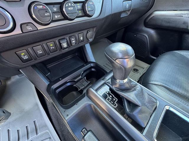 Photo of 2019 Super White Toyota Tacoma