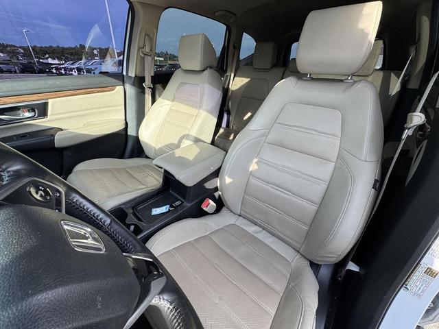 Photo of 2019 Platinum White Pearl Honda CR-V