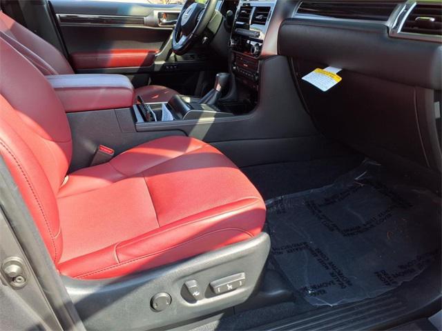 Photo of 2022 Gray Lexus GX 460