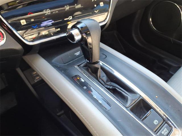 Photo of 2021 White Honda HR-V