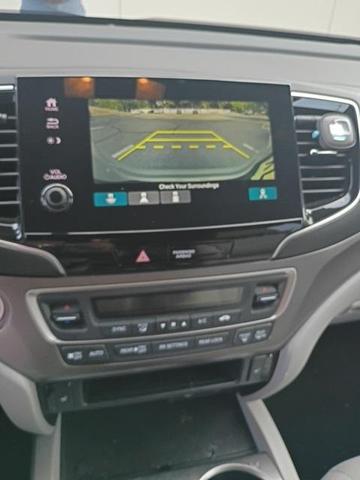 Photo of 2020 Silver Honda Pilot