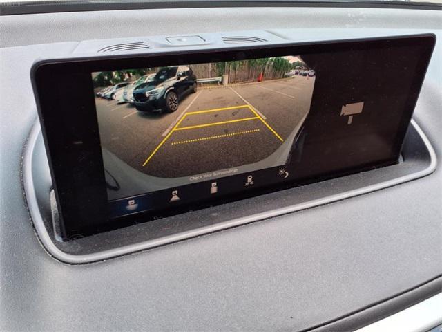 Photo of 2023 White Acura MDX
