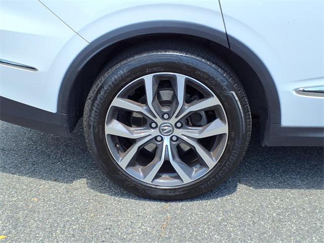 Photo of 2023 White Acura MDX
