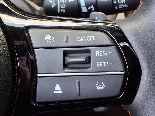 Photo of 2025 White Honda Pilot