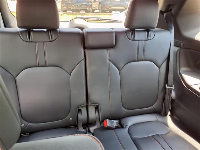 Photo of 2025 White Honda Pilot