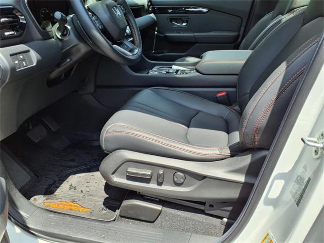Photo of 2025 White Honda Pilot