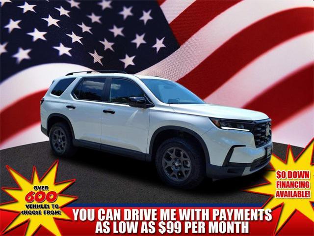 Photo of 2025 White Honda Pilot
