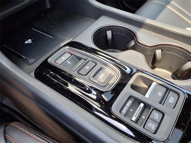 Photo of 2025 White Honda Pilot