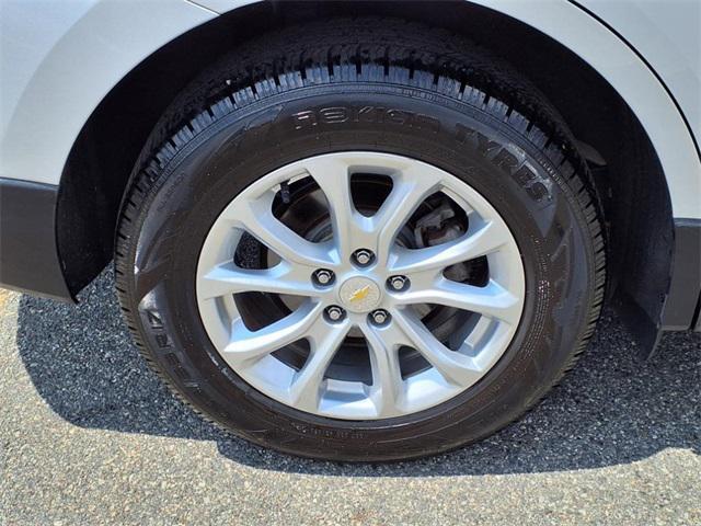 Photo of 2018 Silver Ice Metallic Chevrolet Equinox