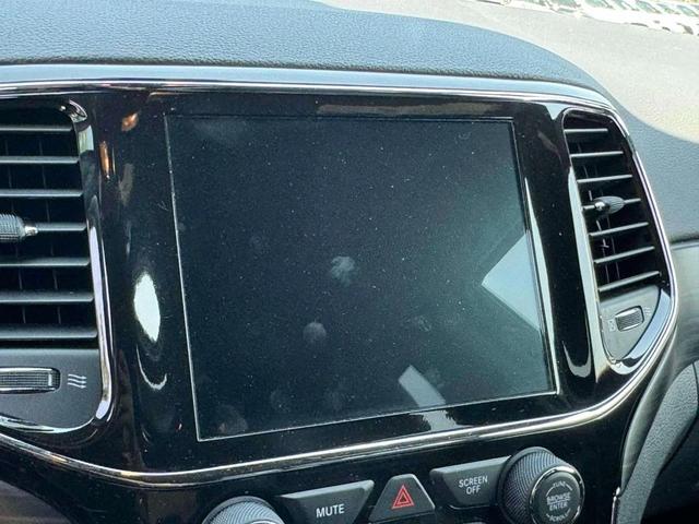 Photo of 2022 Diamond Black Crystal Pearlcoat Jeep Grand Cherokee