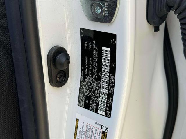 Photo of 2022 Starfire Pearl Lexus GX 460