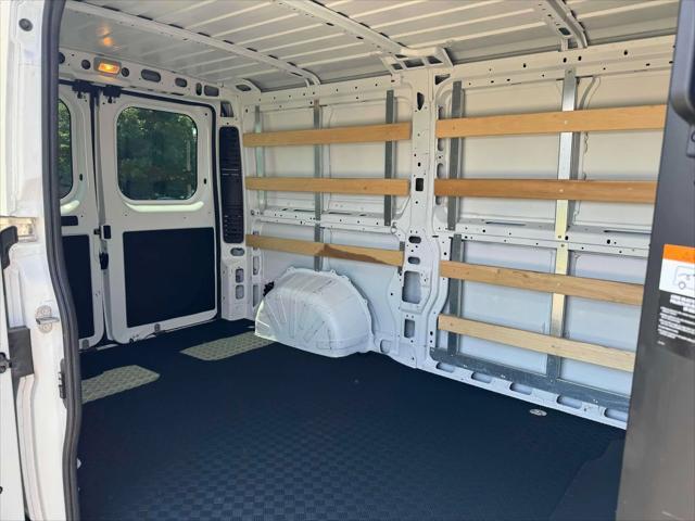 Photo of 2023 Bright White Clearcoat RAM ProMaster 2500