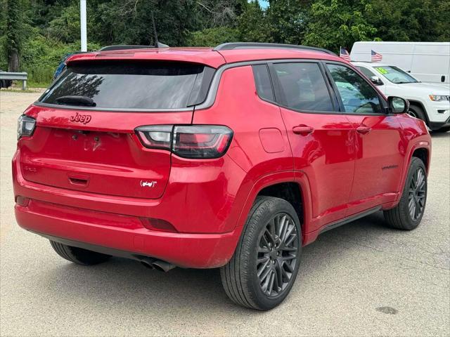 Photo of 2022 Redline Pearlcoat Jeep Compass