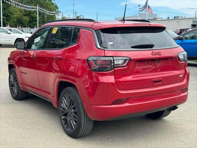 Photo of 2022 Redline Pearlcoat Jeep Compass