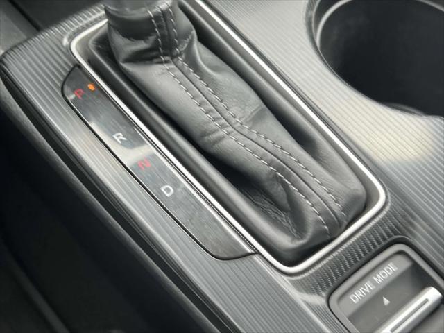 Photo of 2022 Platinum White Pearl Honda Civic