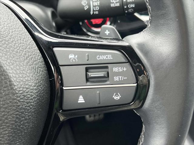 Photo of 2022 Platinum White Pearl Honda Civic