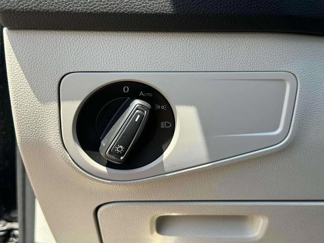 Photo of 2022 Deep Black Pearl Volkswagen Tiguan